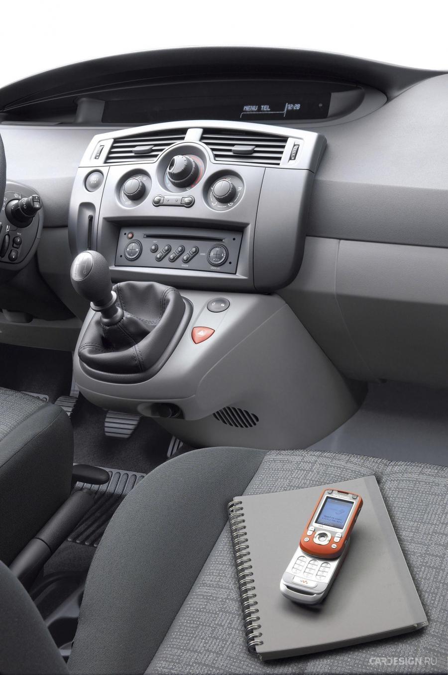  Renault Scenic 2006 года  (фото 13 из 47)